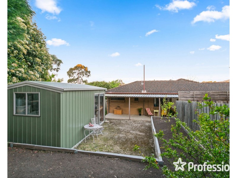 64 Birkenhead Drive, Kilsyth VIC 3137