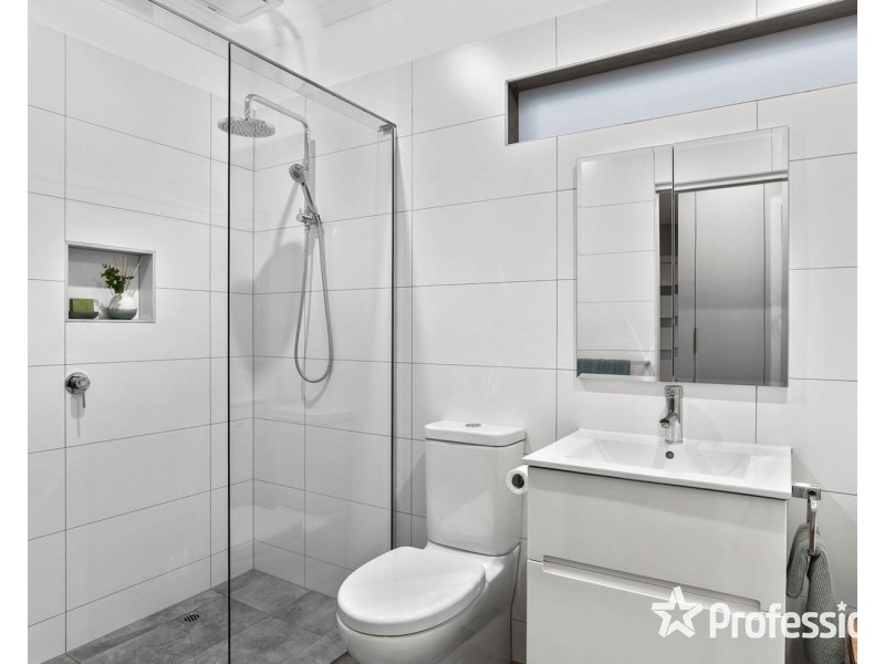 1/82 Mount View Parade, Croydon VIC 3136