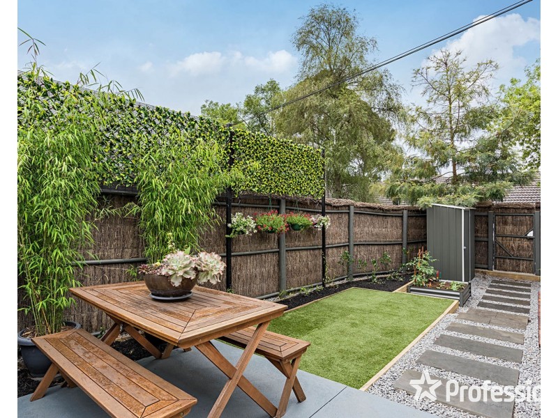 1/82 Mount View Parade, Croydon VIC 3136
