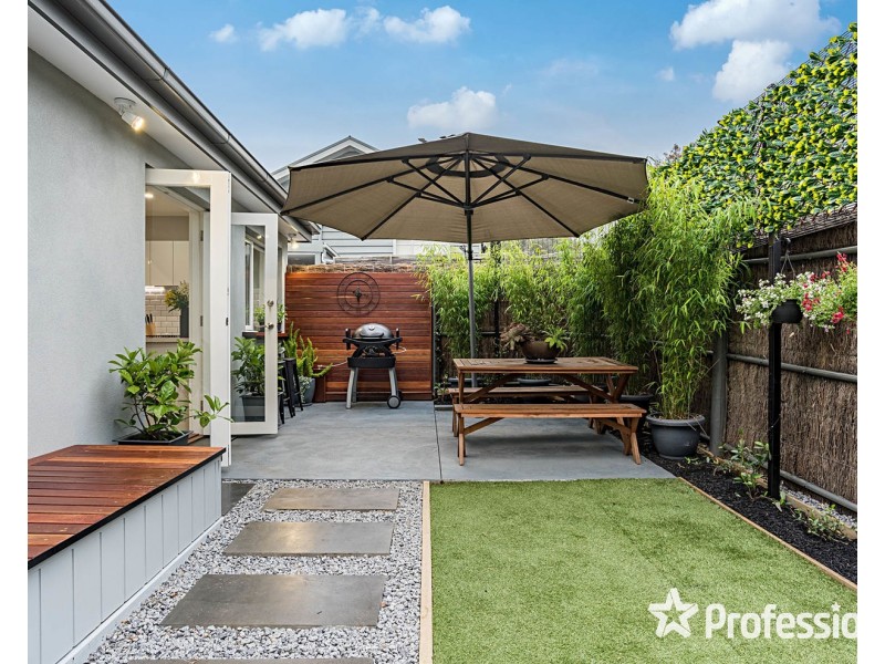 1/82 Mount View Parade, Croydon VIC 3136