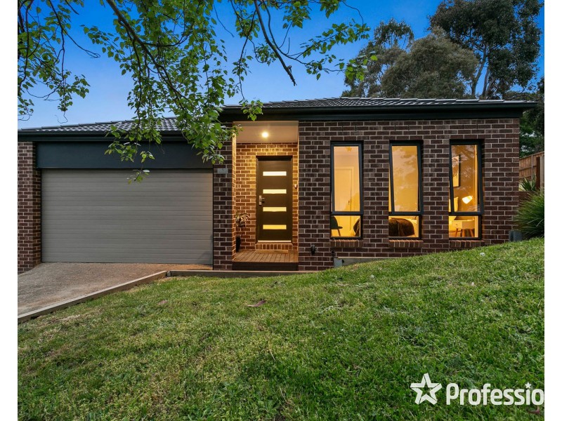 1 Guest House Close, Seville VIC 3139