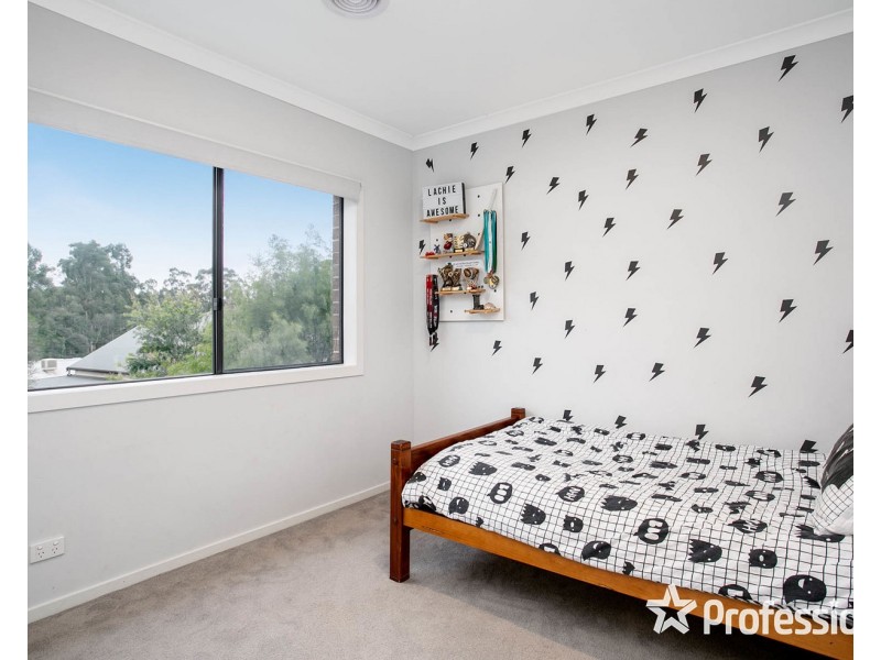 1 Guest House Close, Seville VIC 3139