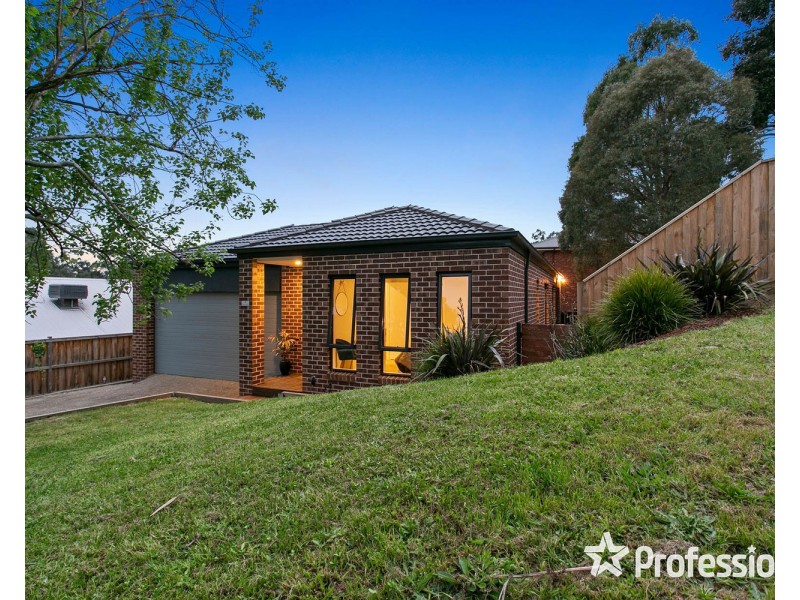 1 Guest House Close, Seville VIC 3139