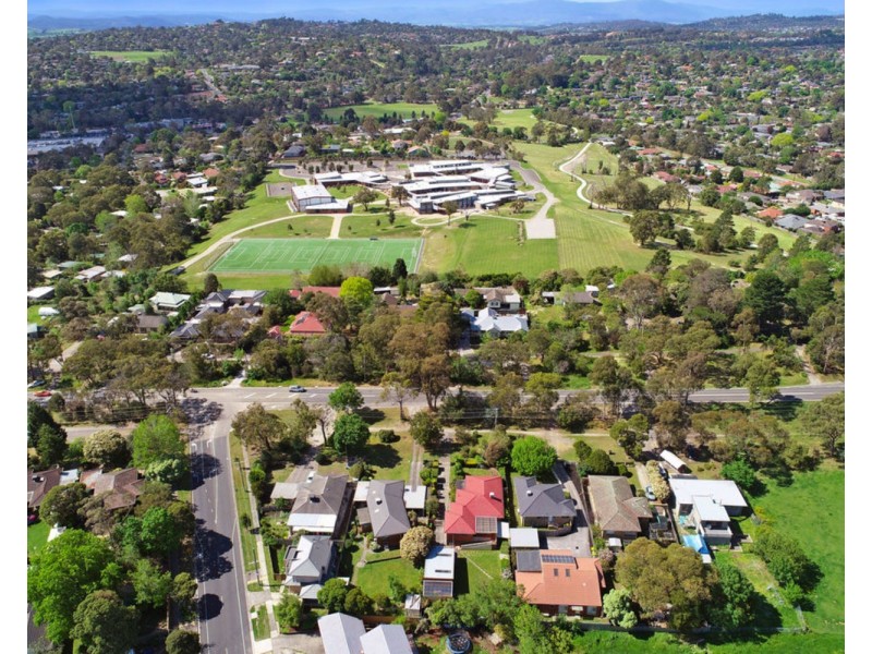 50 Cambridge Road, Kilsyth VIC 3137