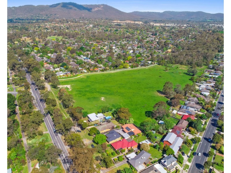 50 Cambridge Road, Kilsyth VIC 3137