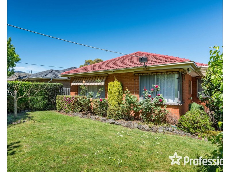 50 Cambridge Road, Kilsyth VIC 3137