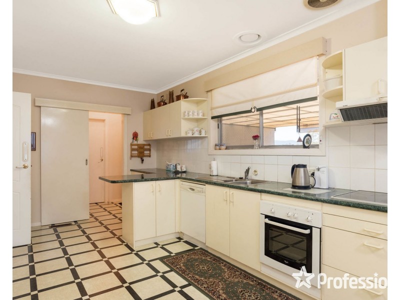 50 Cambridge Road, Kilsyth VIC 3137