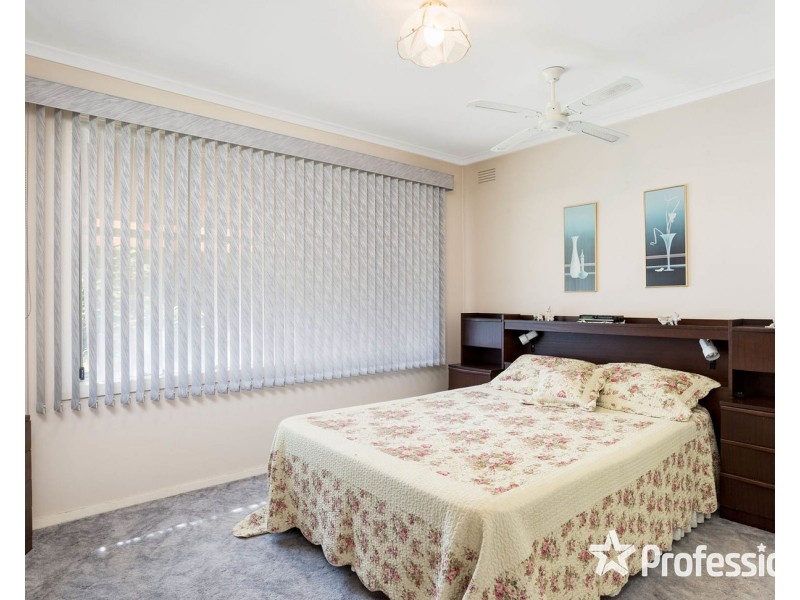 50 Cambridge Road, Kilsyth VIC 3137