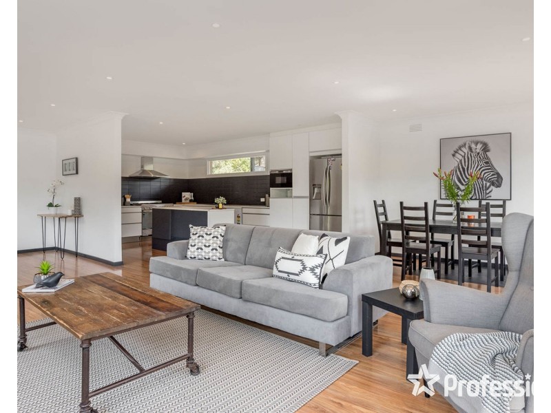 24 Priestley Crescent, Mount Evelyn VIC 3796