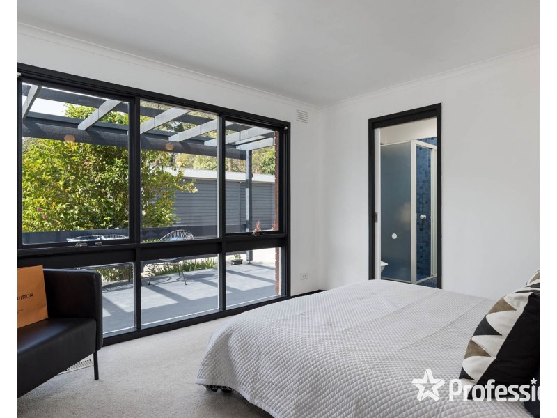 24 Priestley Crescent, Mount Evelyn VIC 3796