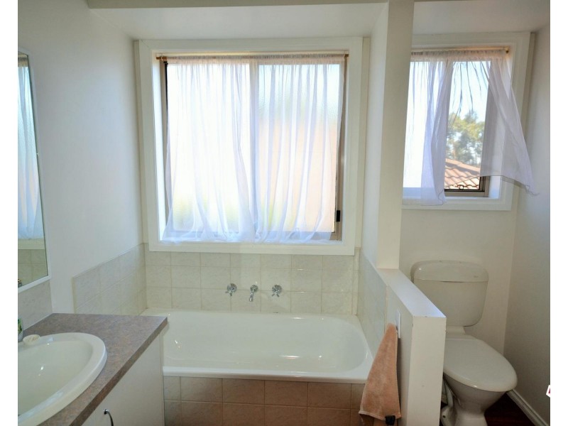 4 Oxley Court, Chirnside Park VIC 3116