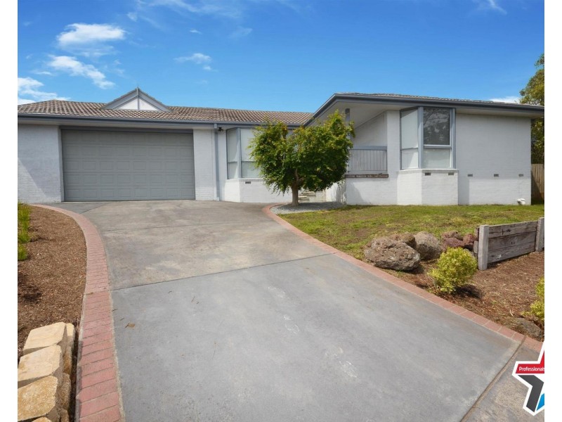12 Tangermere Place, Lilydale VIC 3140