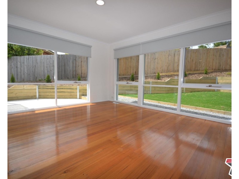 12 Tangermere Place, Lilydale VIC 3140