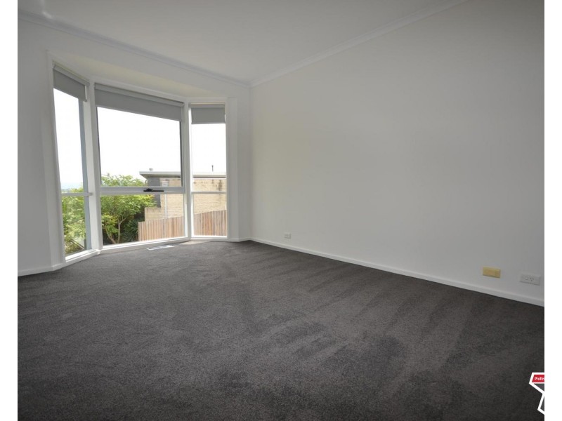 12 Tangermere Place, Lilydale VIC 3140