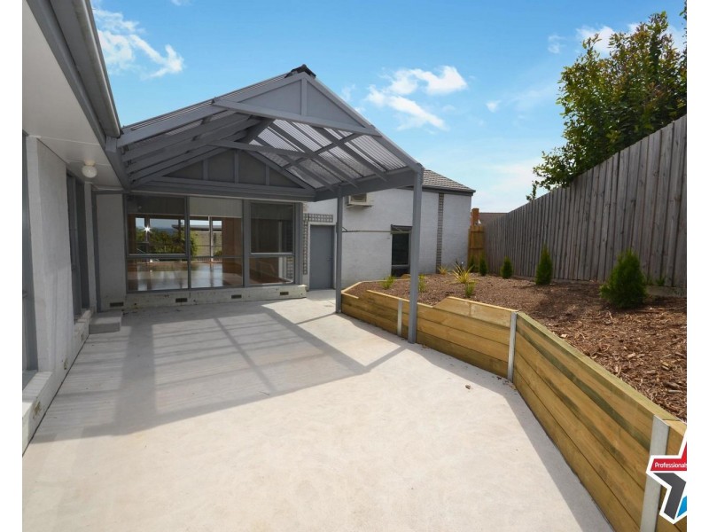 12 Tangermere Place, Lilydale VIC 3140
