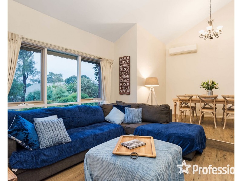 17 Graneby Rise, Mount Evelyn VIC 3796