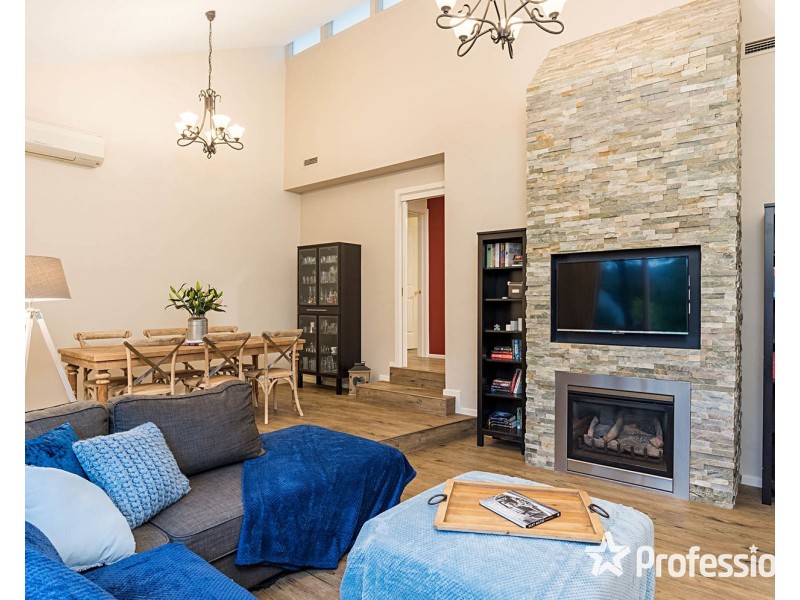 17 Graneby Rise, Mount Evelyn VIC 3796