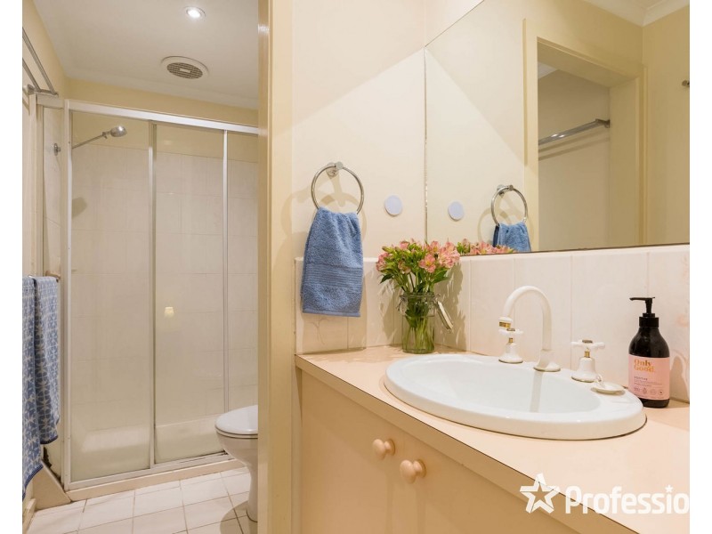 17 Graneby Rise, Mount Evelyn VIC 3796