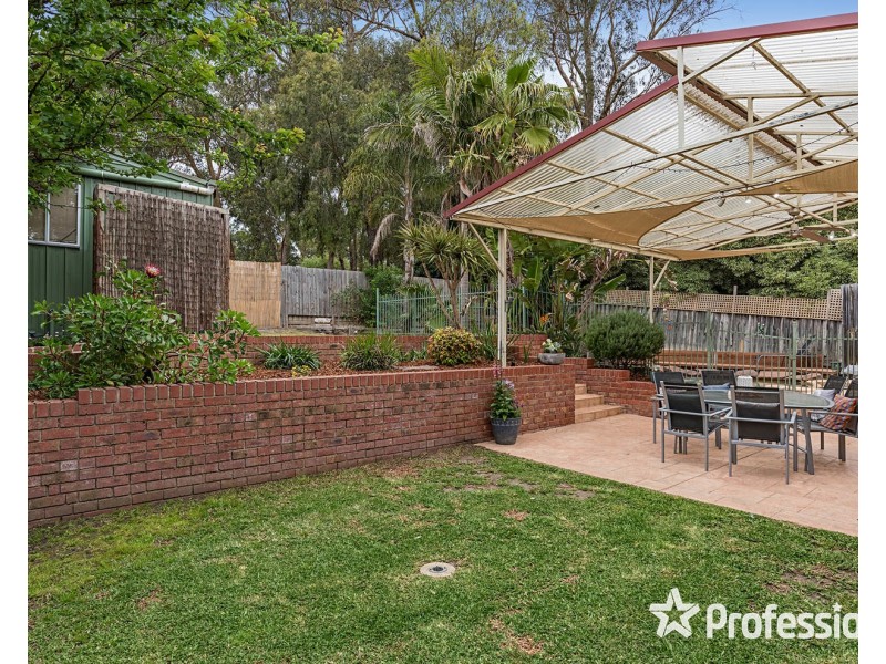 17 Graneby Rise, Mount Evelyn VIC 3796