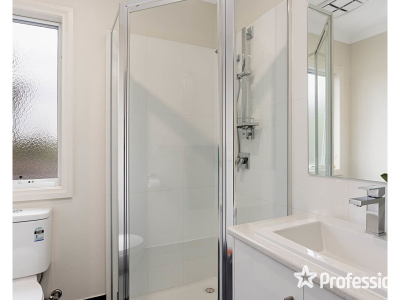 2/32 Faraday Road, Croydon South VIC 3136