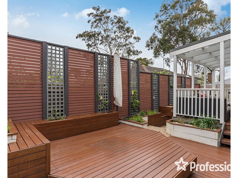 2/32 Faraday Road, Croydon South VIC 3136