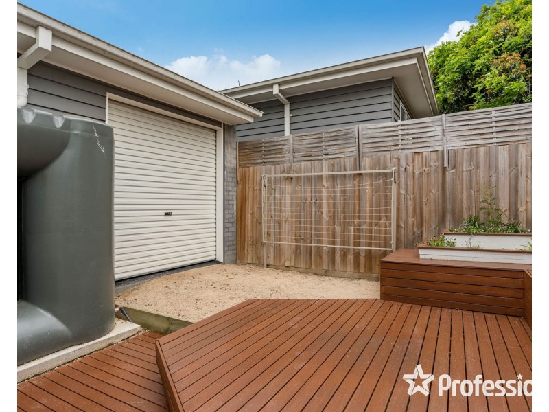 2/32 Faraday Road, Croydon South VIC 3136
