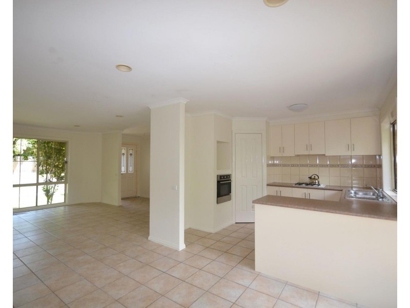 61 Pascoe Avenue, Kilsyth VIC 3137