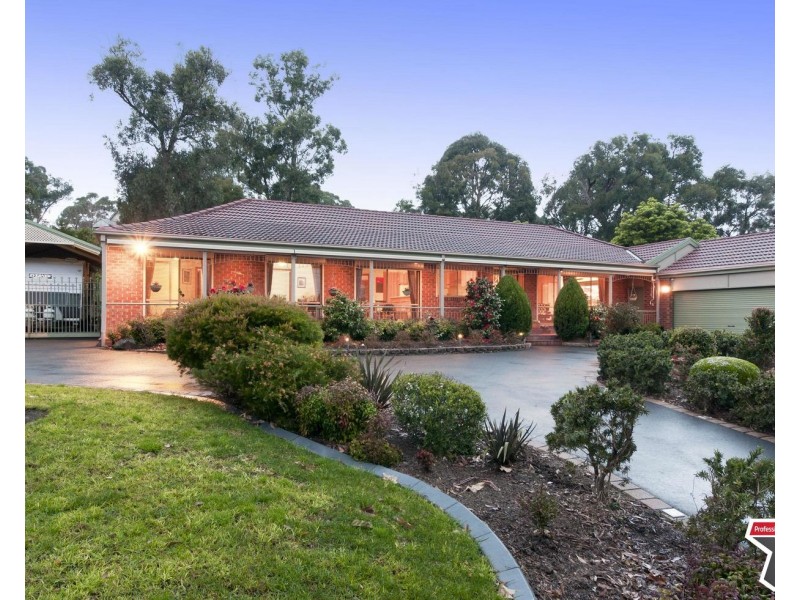 6 Chapman Court, Mooroolbark VIC 3138