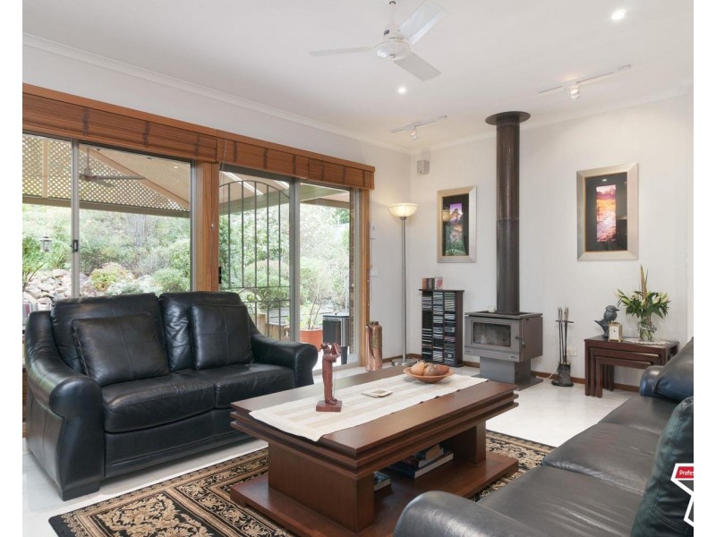 6 Chapman Court, Mooroolbark VIC 3138