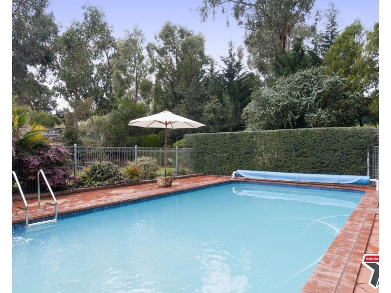6 Chapman Court, Mooroolbark VIC 3138