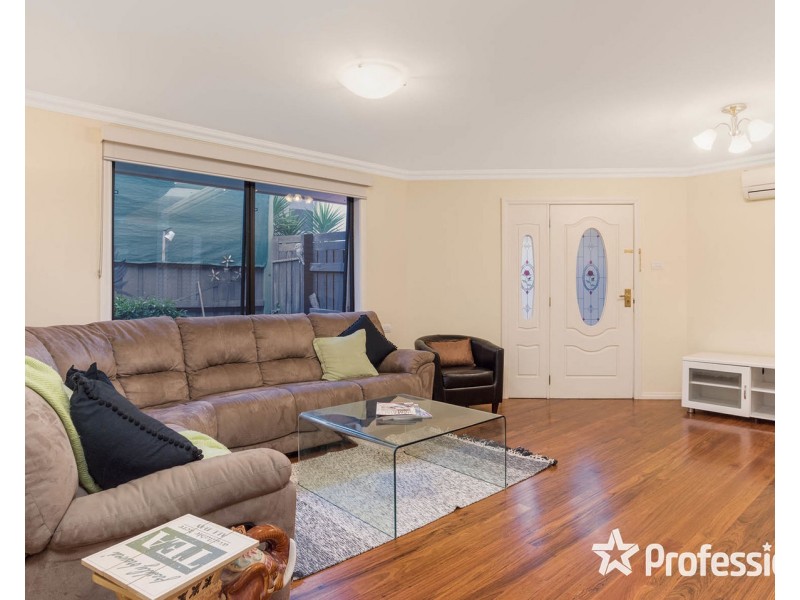 29a Ballantyne Crescent, Kilsyth VIC 3137