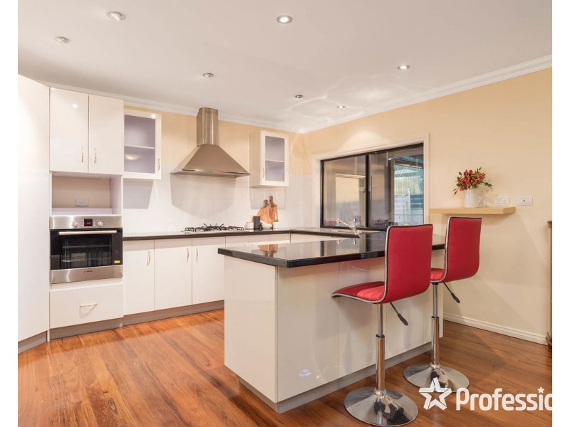 29a Ballantyne Crescent, Kilsyth VIC 3137