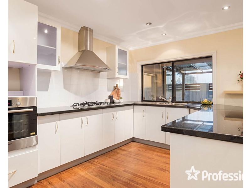 29a Ballantyne Crescent, Kilsyth VIC 3137