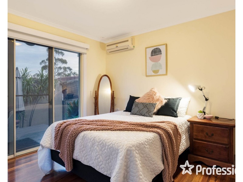 29a Ballantyne Crescent, Kilsyth VIC 3137