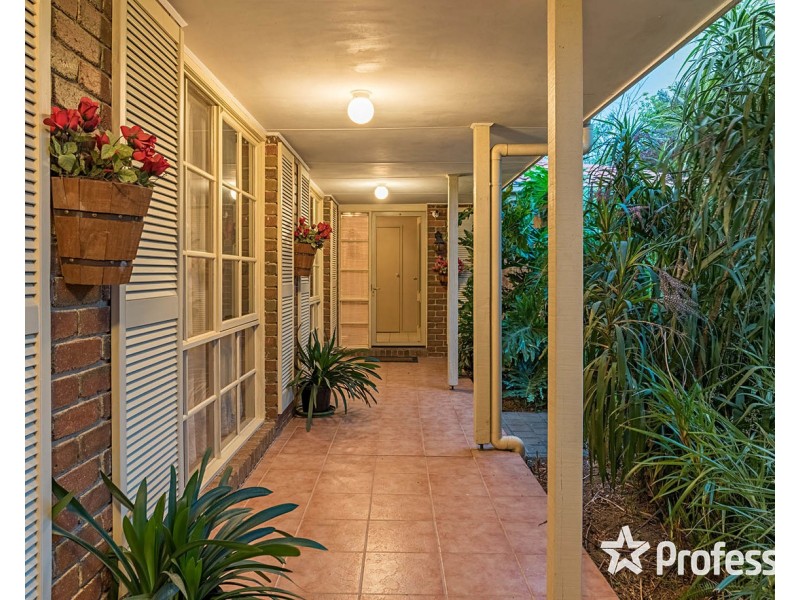 2 Dinsdale Court, Mooroolbark VIC 3138