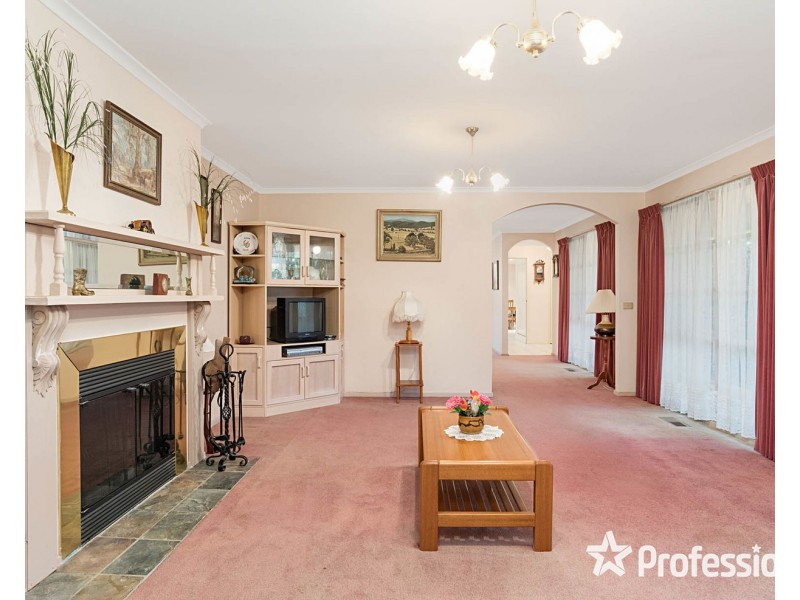 2 Dinsdale Court, Mooroolbark VIC 3138