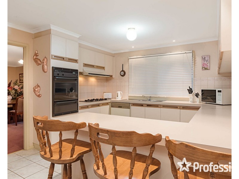 2 Dinsdale Court, Mooroolbark VIC 3138