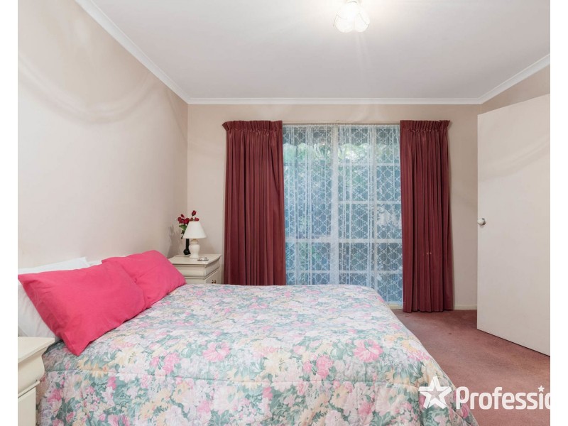 2 Dinsdale Court, Mooroolbark VIC 3138