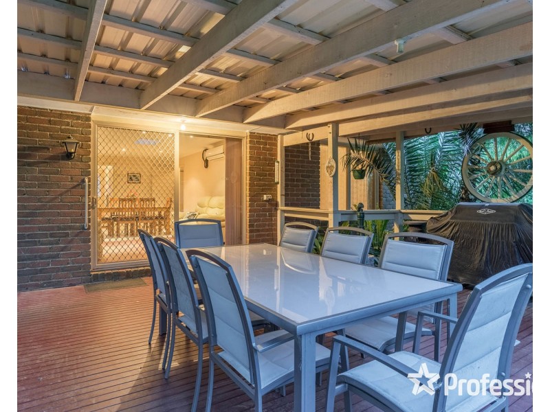 2 Dinsdale Court, Mooroolbark VIC 3138