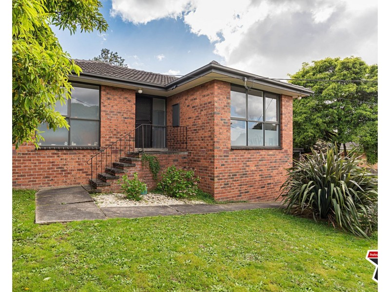 15 Selina Avenue, Mooroolbark VIC 3138