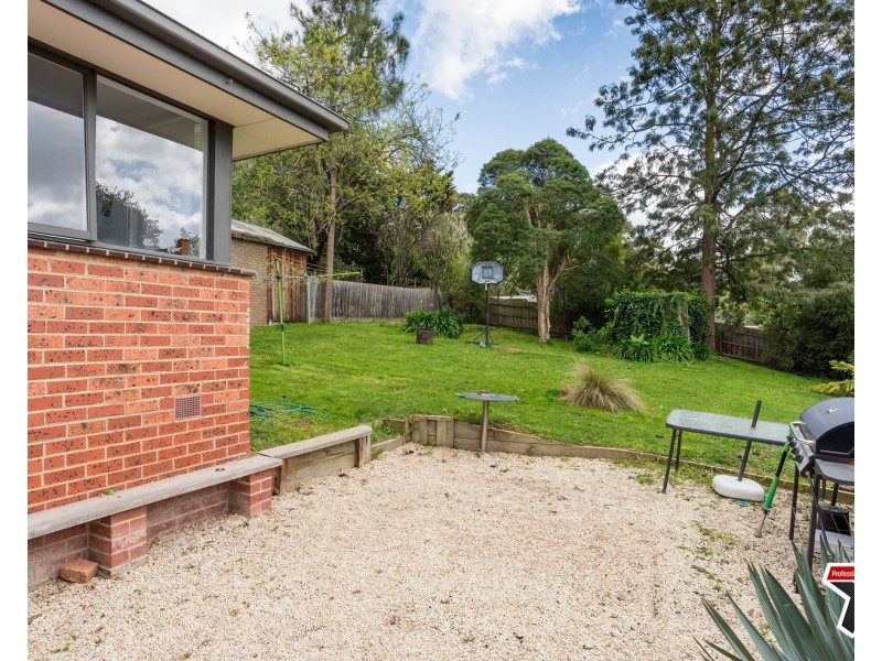 15 Selina Avenue, Mooroolbark VIC 3138