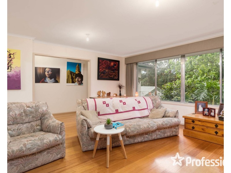 22a Greenslopes Drive, Mooroolbark VIC 3138