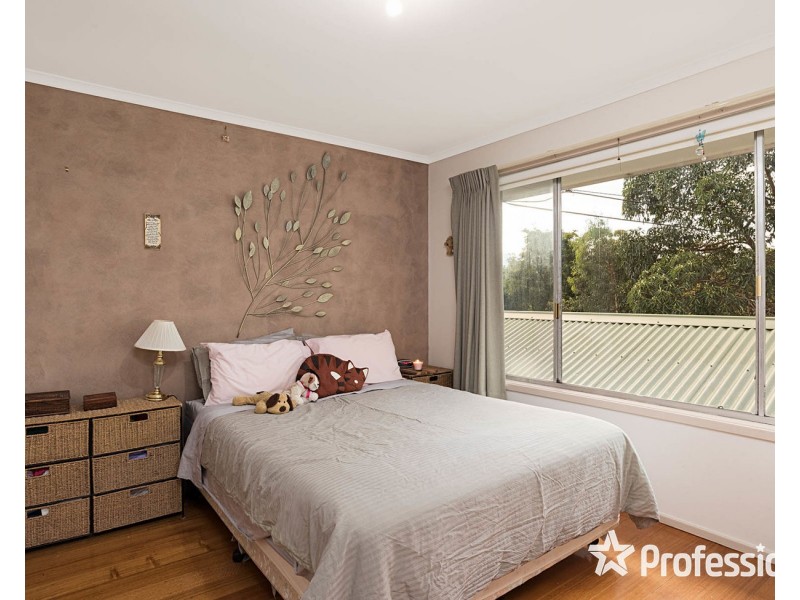 22a Greenslopes Drive, Mooroolbark VIC 3138