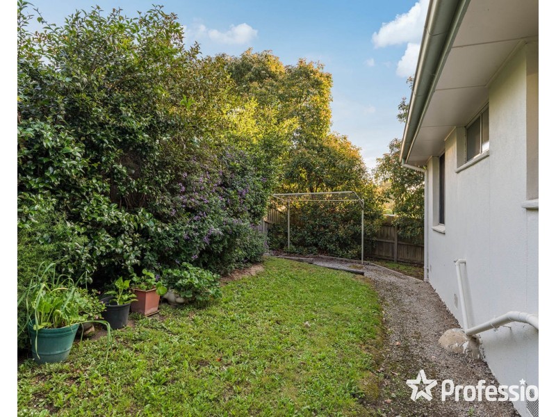 22a Greenslopes Drive, Mooroolbark VIC 3138