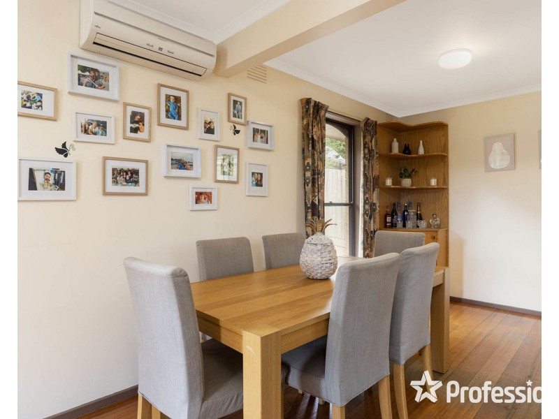 24 Ross Pincott Drive, Mooroolbark VIC 3138