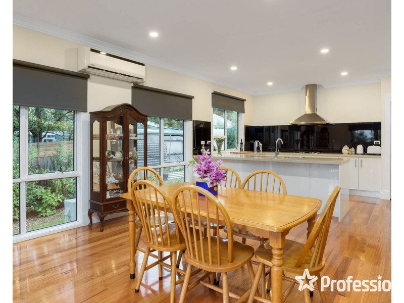1 Nicholas Road, Wandin North VIC 3139