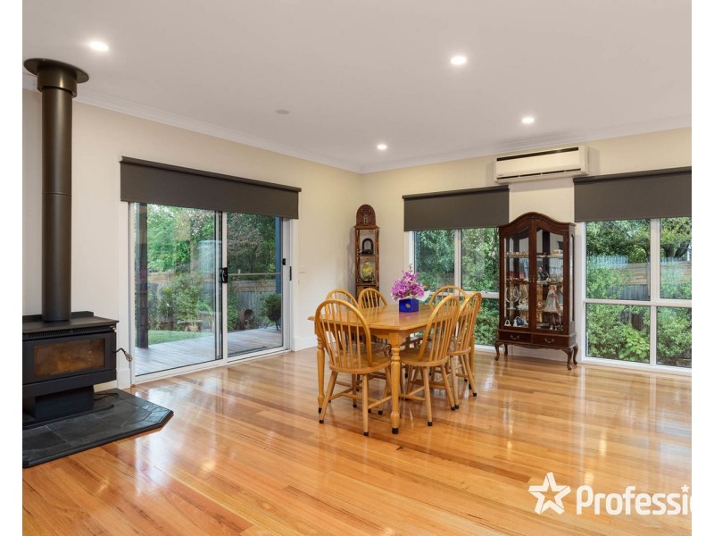 1 Nicholas Road, Wandin North VIC 3139