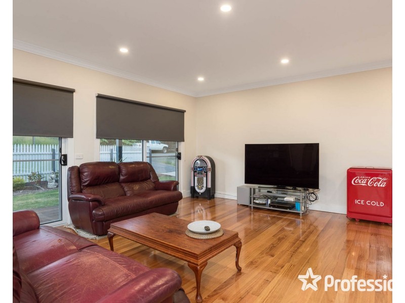 1 Nicholas Road, Wandin North VIC 3139