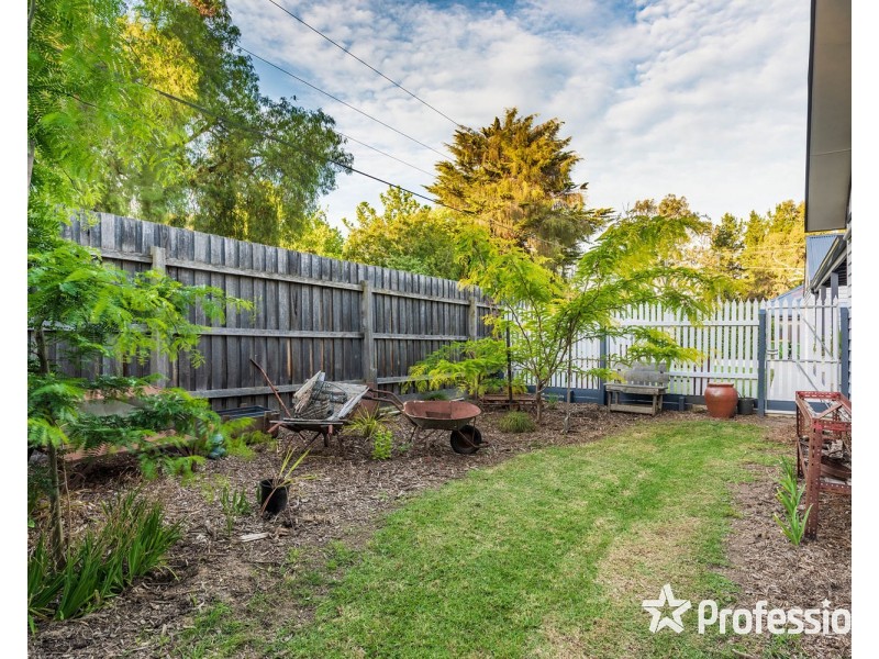 1 Nicholas Road, Wandin North VIC 3139
