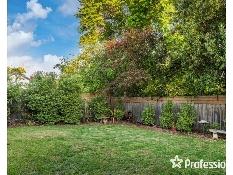 1 Nicholas Road, Wandin North VIC 3139